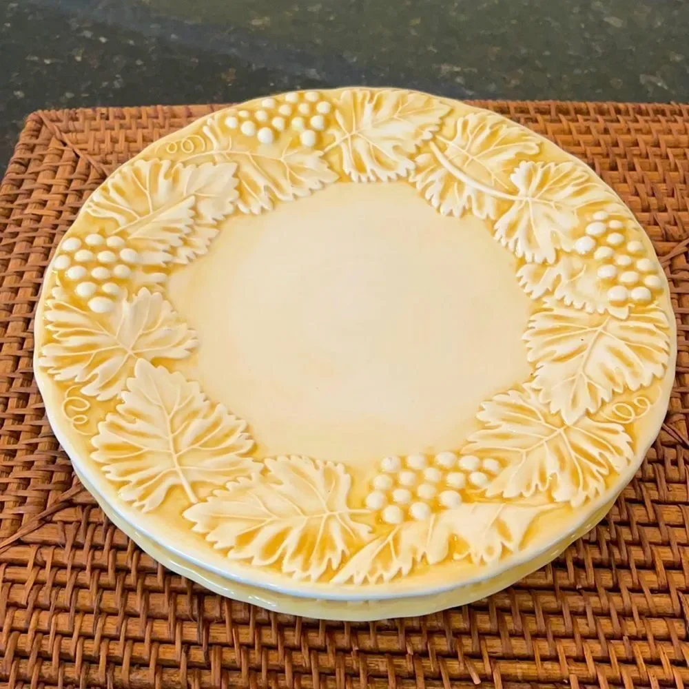 2 Williams Sonoma Yellow glazed 9” Plates EUC